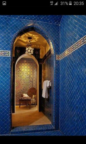 حرفي فن الزليج بجميع انواعه والرخام.