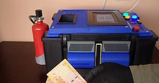 Defaced currencies cleaning CHEMICAL, ACTIVATION POWDER and MACHINE available! WhatsApp or Call:+919582553320