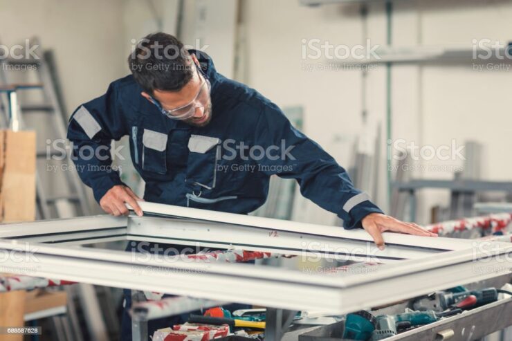أنا عامل الألمنيوم المحترف