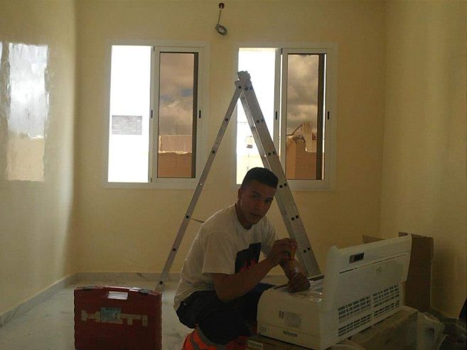تقني-في-مجال-التبريد-والتكييف-وإصلاح الاجهزة الكهرومنزلية وتجارية